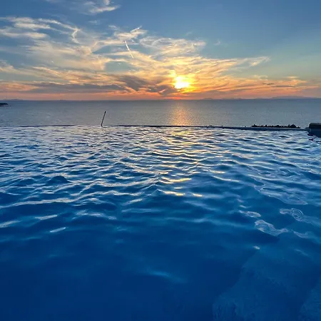 Tirnanog Villa *