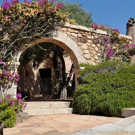 Tirnanog Villa