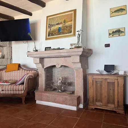 Tirnanog Villa