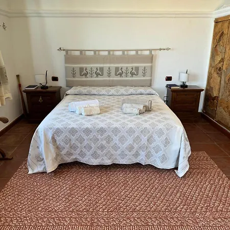 Tirnanog Villa *