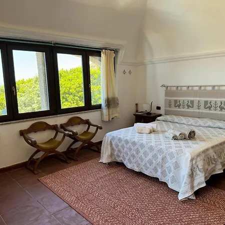 Tirnanog Villa